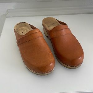 Swedish Hasbeens Husband Clog